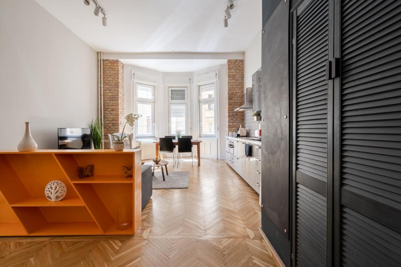 W24- Boutique Apartments, Best Location. By Bqa Budapest Luaran gambar